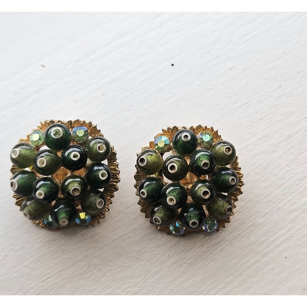 Vtg BSK Cluster Flower clip on Earrings  AB Rhinestone Green‎ Glass Gold Tone